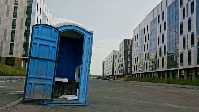 Best Standard Portable Toilet Rental  in Cle Elum, WA